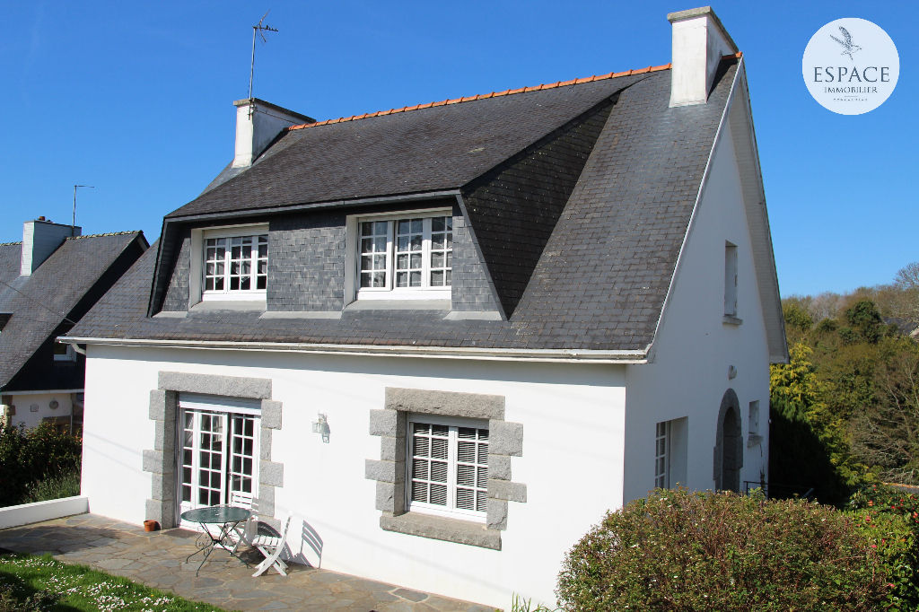 À vendre à Concarneau maison de 116 m² avec vie de plai...