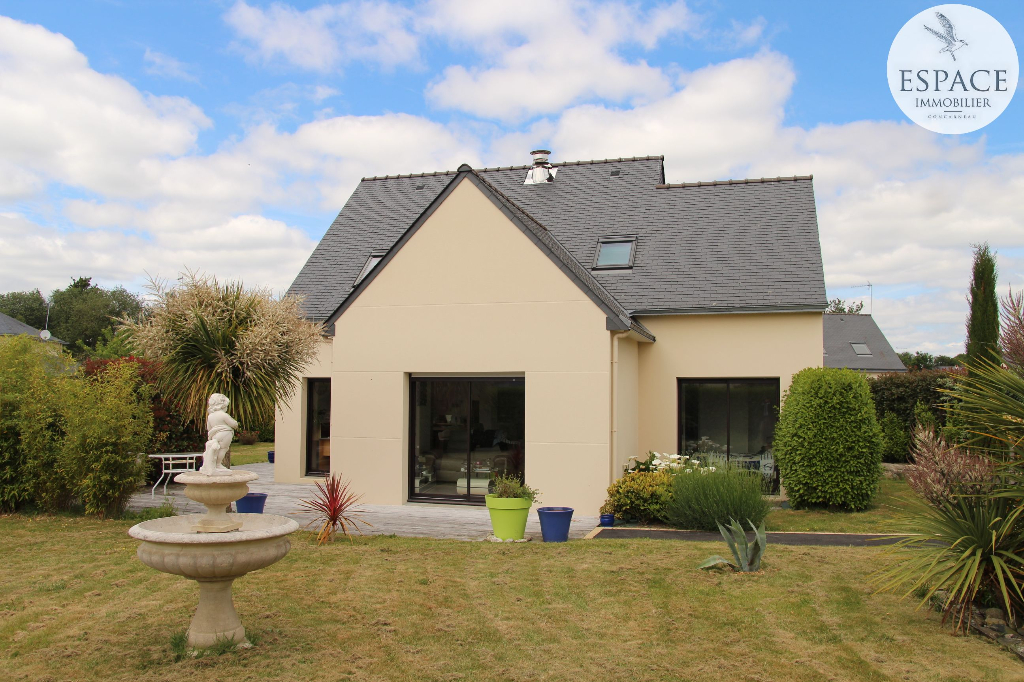 A vendre à Concarneau Maison Contemporaine baignée de lu...