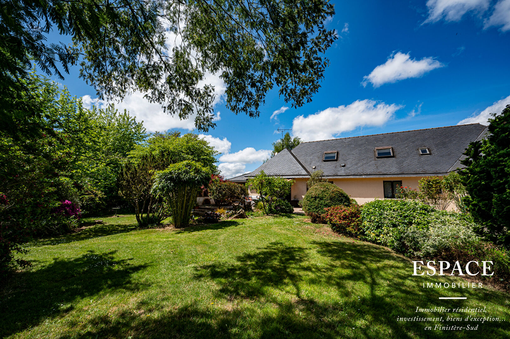 La Foret Fouesnant maison contemporaine de 235 m² sur un ...