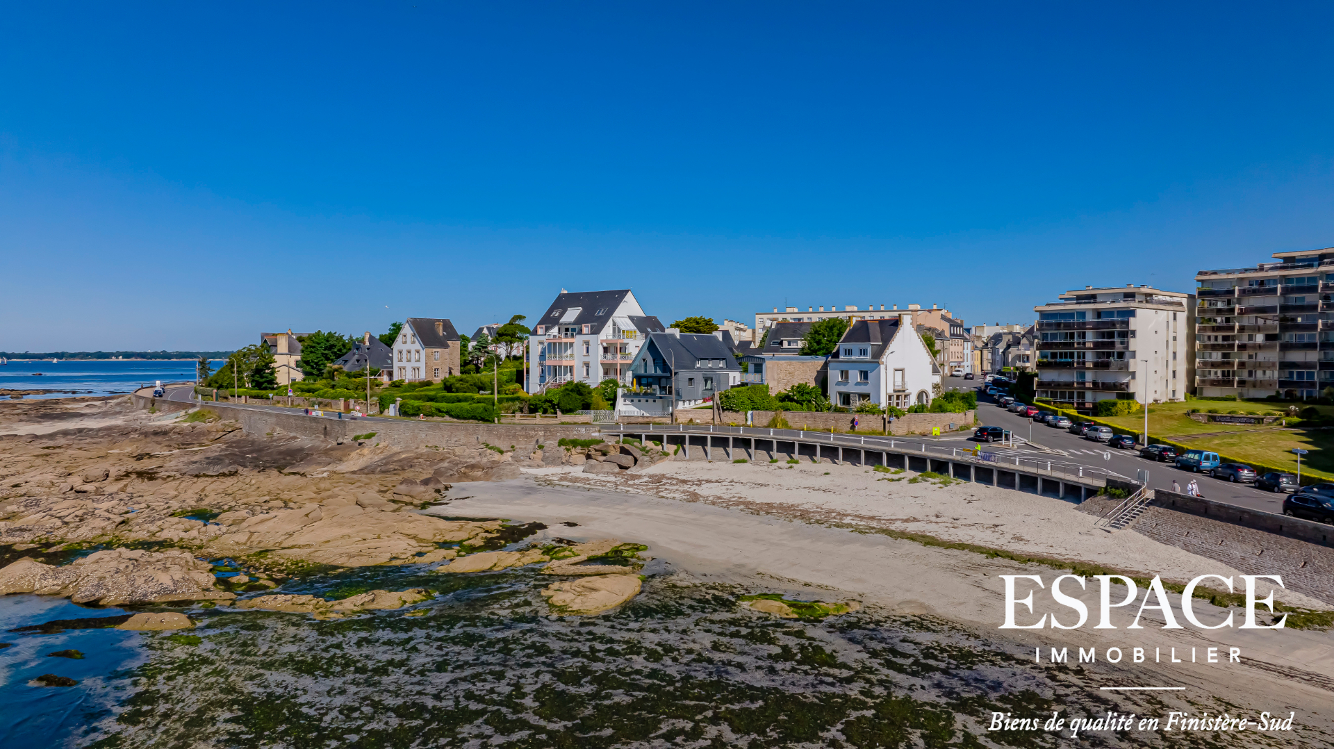 A Concarneau sur la Corniche maison en1er rang face à la ...