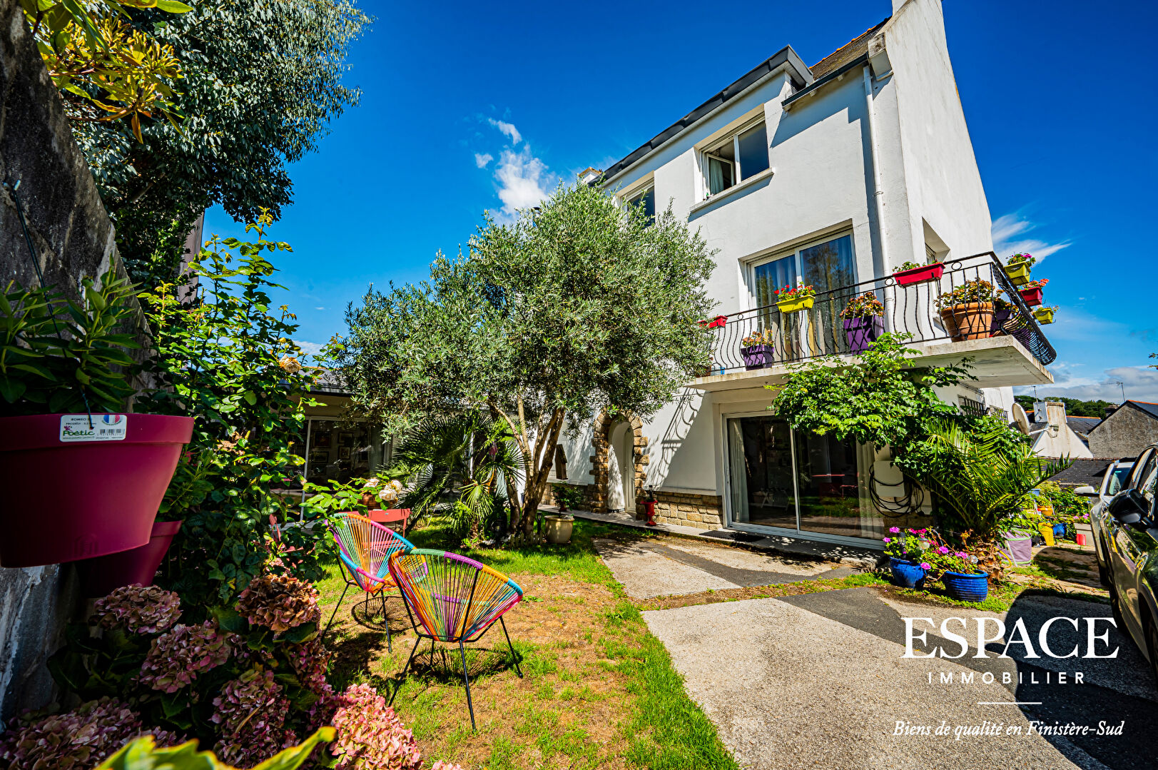 Concarneau une grande maison de ville avec sa terrasse et ...