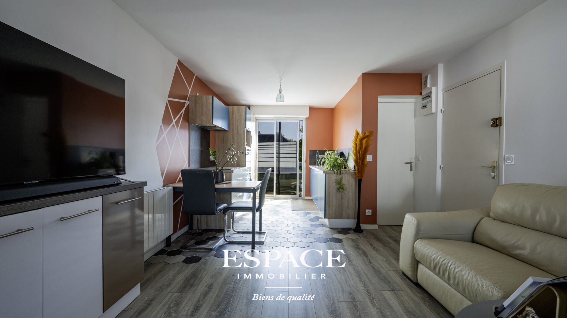 A vendre à Larmor Plage appartement 2 pièces avec balcon...