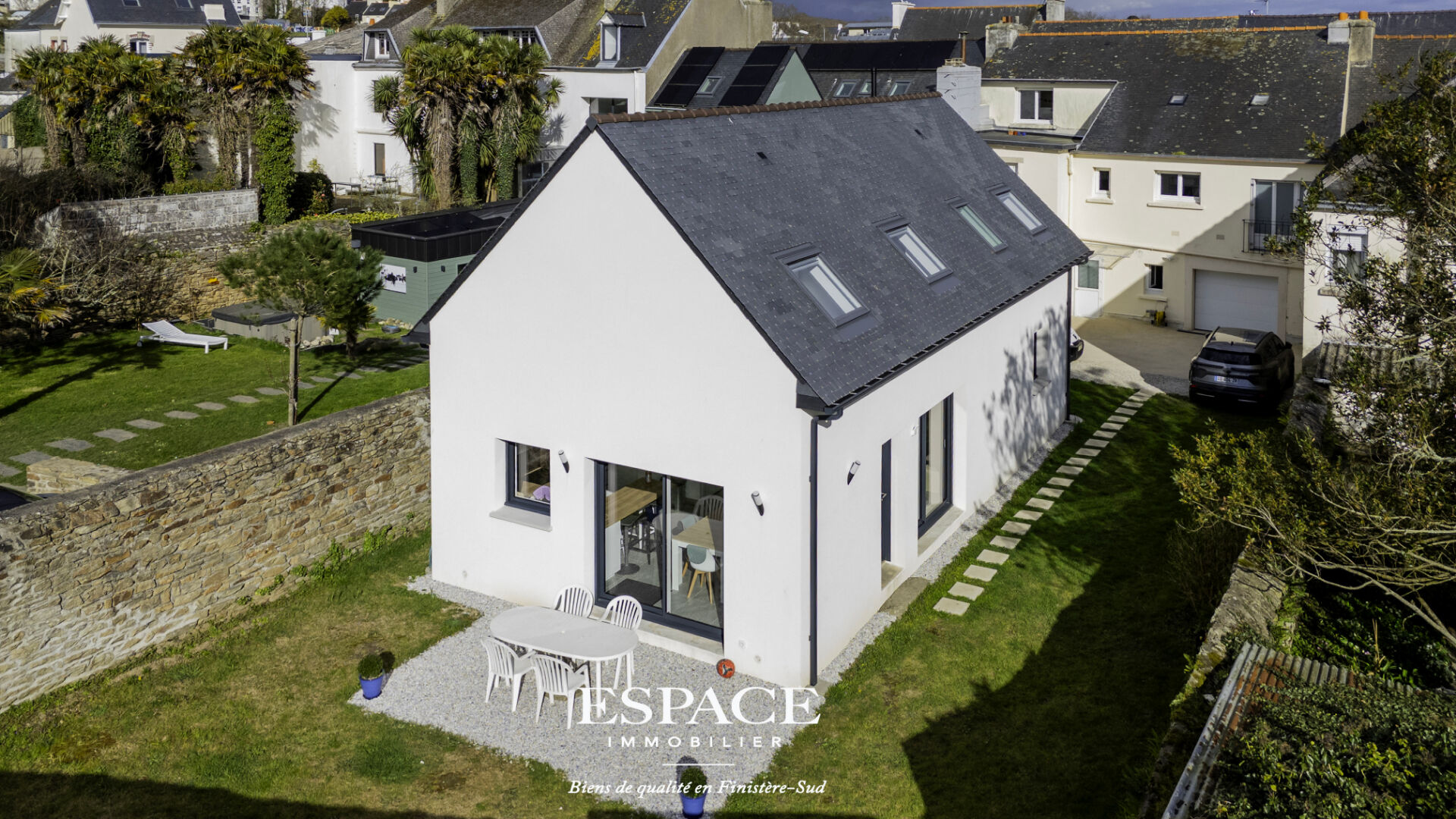 A vendre à Concarneau contemporaine de 2023 le centre-vil...