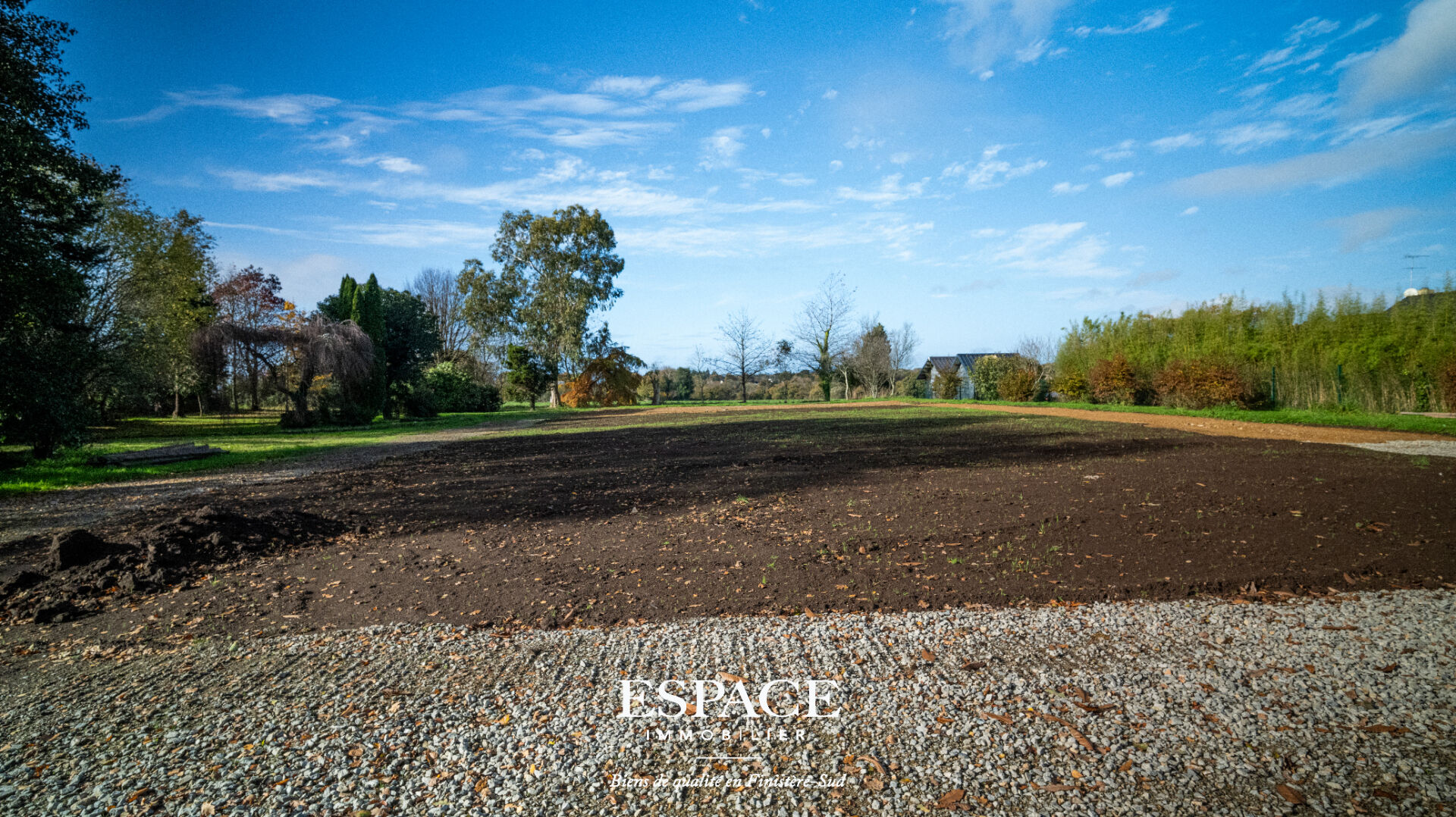 A vendre à Concarneau terrain à bâtir de 2015 m2
